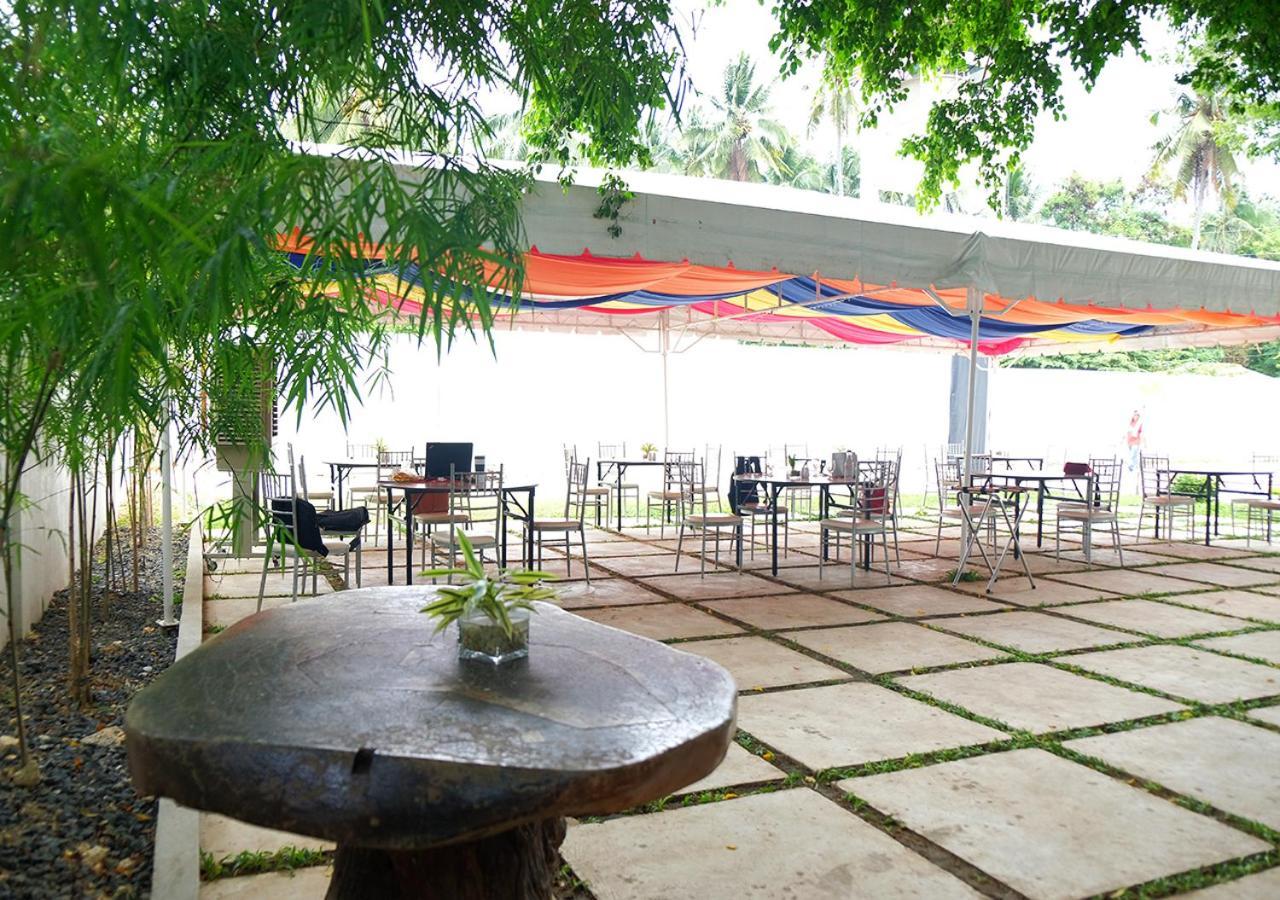 Maayo Argao Hotel Buitenkant foto